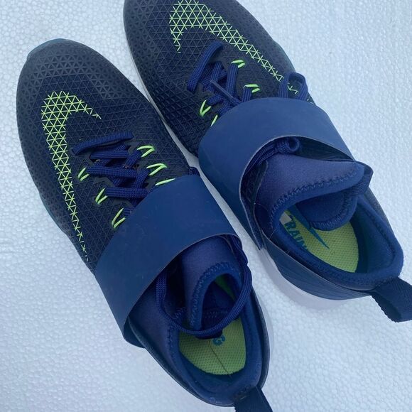 Nike Sz 7.5 athletic sneakers - Picture 4 of 5